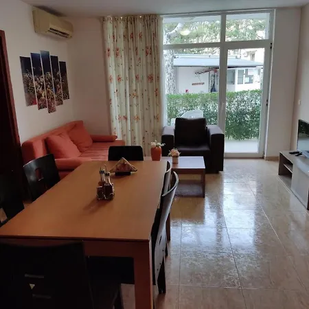 Dean's Cozy 2 Bed At Sunny Apartment Sunny Beach