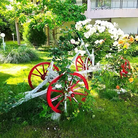 Dean's Cozy 2 Bed At Sunny Солнечный берег