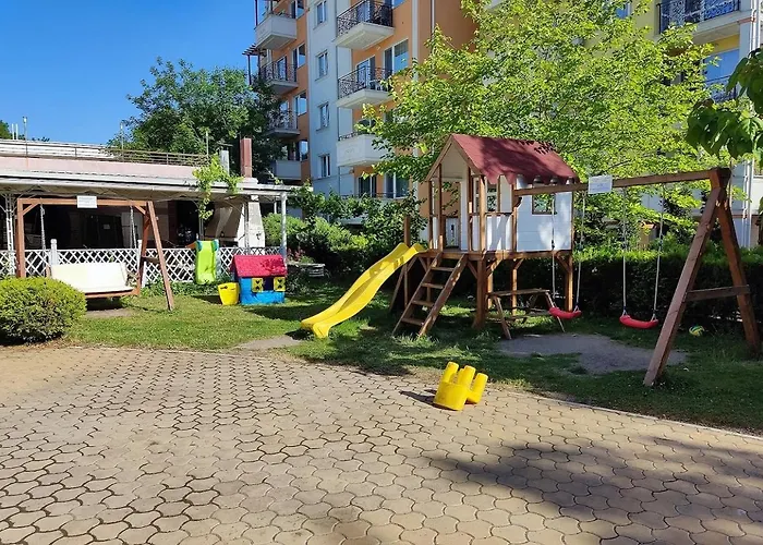 Апартамент Dean's Cozy 2 Bed At Sunny Слънчев бряг